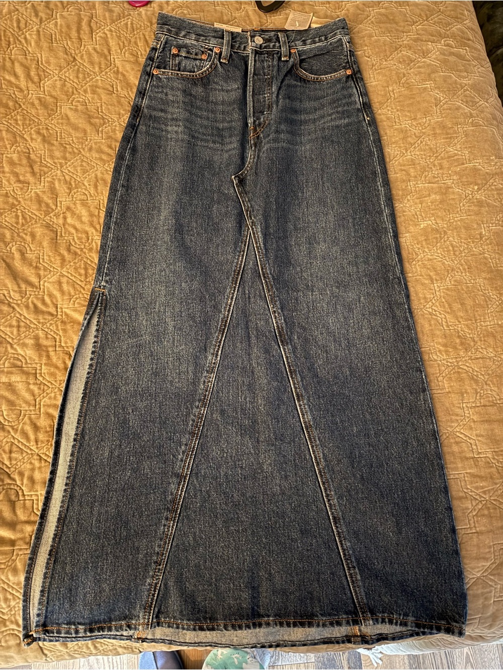 Levi's NWT Dark Blue Denim Long Skirt Size 25 - Picture 3 of 4